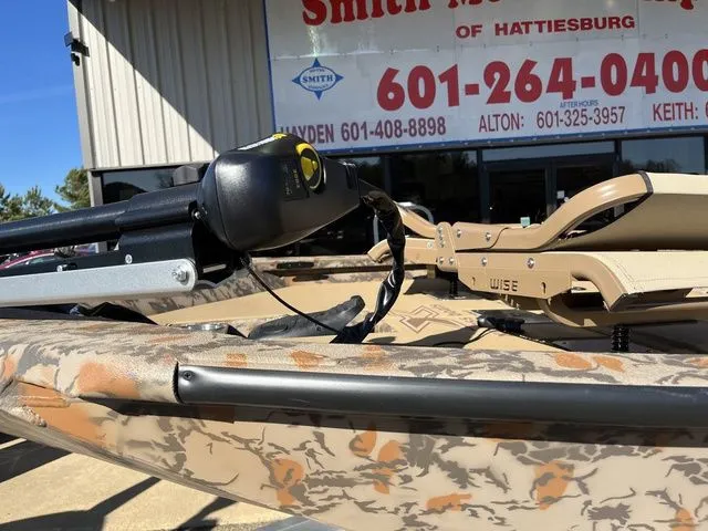 Slide: The Image of Xpress H18C Crappie 2026 - 10