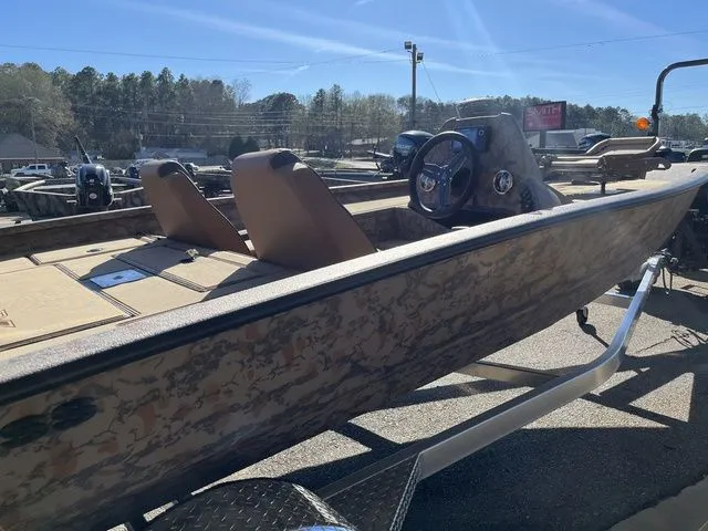 Slide: The Image of Xpress H18C Crappie 2026 - 2