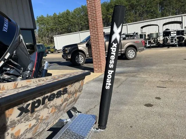 Slide: The Image of Xpress H18C Crappie 2026 - 6