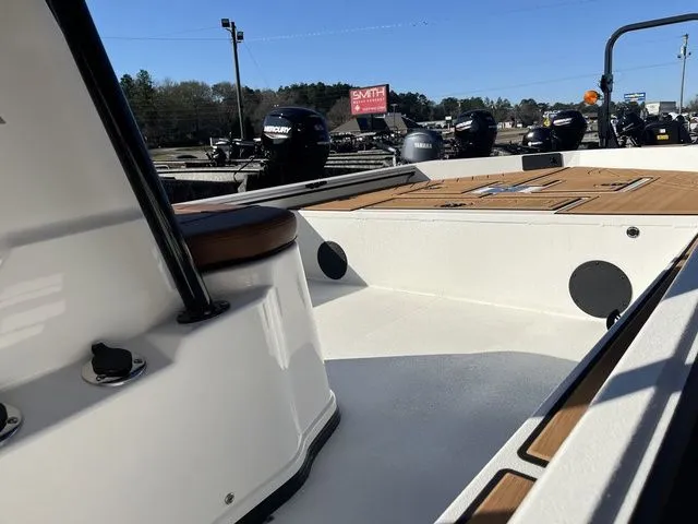 Slide: The Image of Avid 20 Rogue CC 2026 - 16