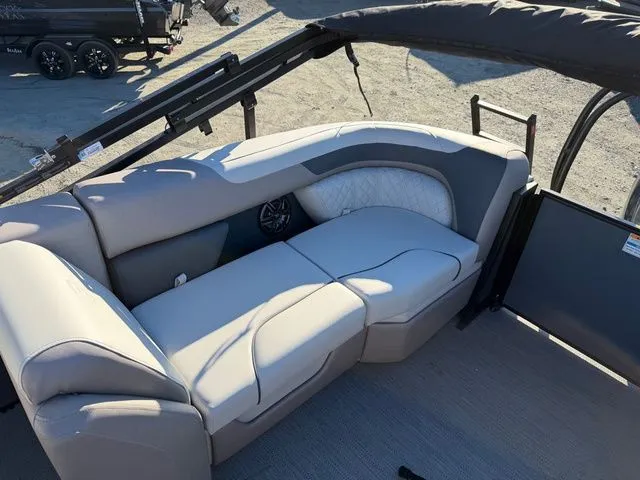 Slide: The Image of Godfrey Sweetwater 2286 SBC - 150 Yamaha 2026 - 10