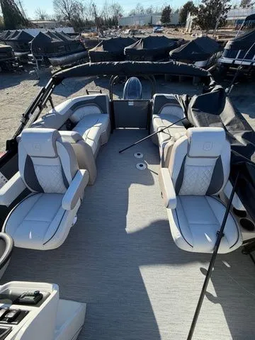 Slide: The Image of Godfrey Sweetwater 2286 SBC - 150 Yamaha 2026 - 5