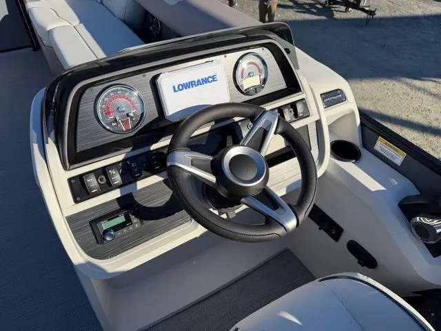 Slide: The Image of Godfrey Sweetwater 2286 SBC - 150 Yamaha 2026 - 8