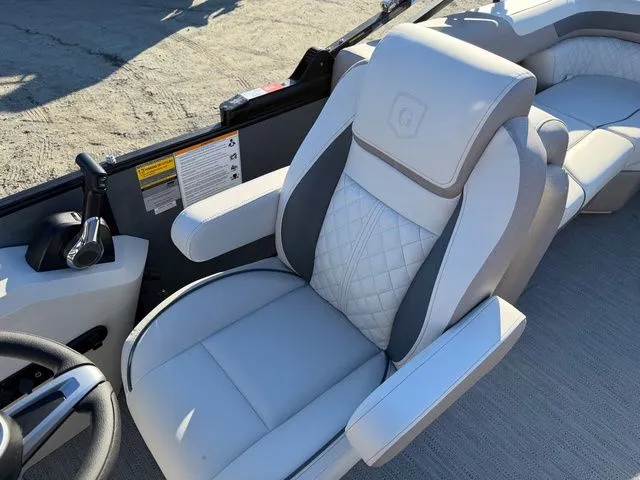 Slide: The Image of Godfrey Sweetwater 2286 SBC - 150 Yamaha 2026 - 9