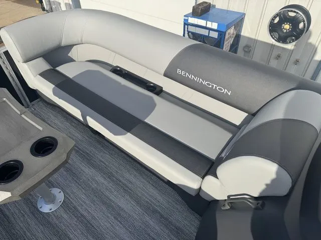 Slide: The Image of Bennington S Swingback 23 SSB 2026 - 18