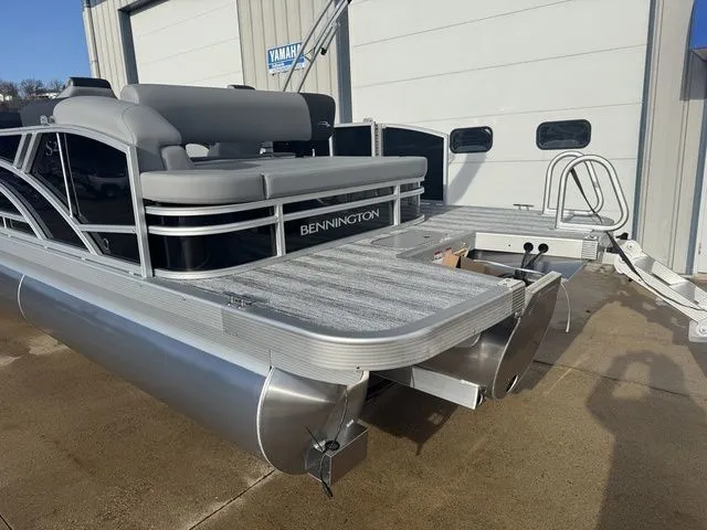 Slide: The Image of Bennington S Swingback 23 SSB 2026 - 5