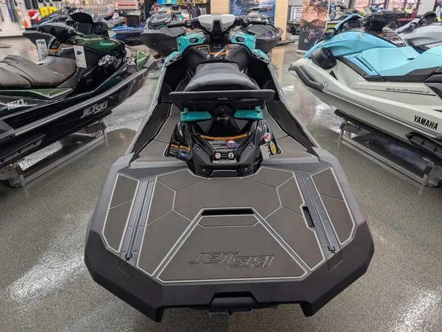 Slide: The Image of Kawasaki Jet Ski Ultra 310 2026 - 4