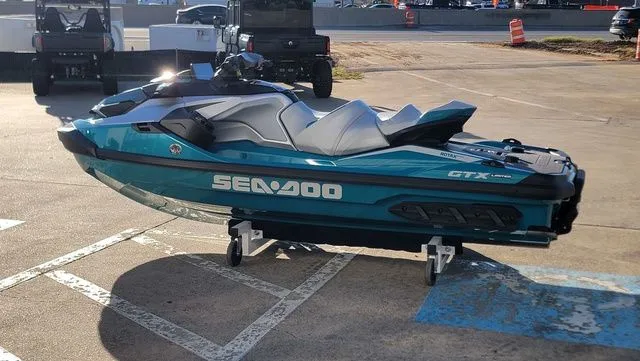 Slide: The Image of Sea-Doo GTX Limited 325 2026 - 13