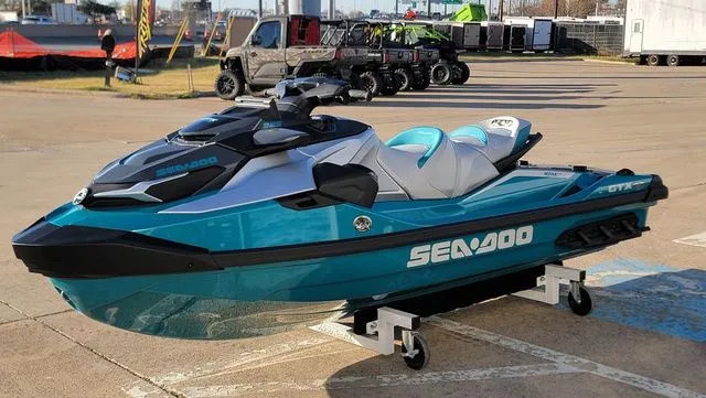 Slide: The Image of Sea-Doo GTX Limited 325 2026 - 9