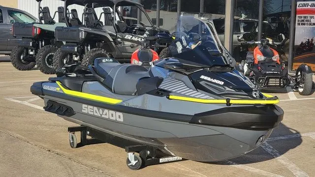 Slide: The Image of Sea-Doo Explorer Pro 2026 - 25
