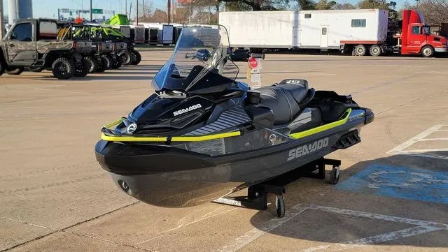Slide: The Image of Sea-Doo Explorer Pro 2026 - 8