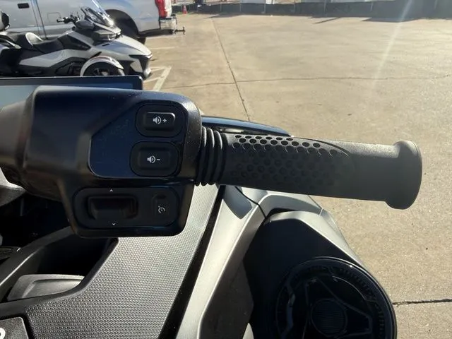 Slide: The Image of Sea-Doo RXT-X 2026 - 15