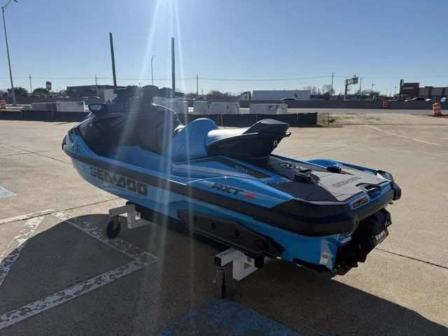 Slide: The Image of Sea-Doo RXT-X 2026 - 6