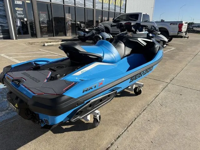 Slide: The Image of Sea-Doo RXT-X 2026 - 8