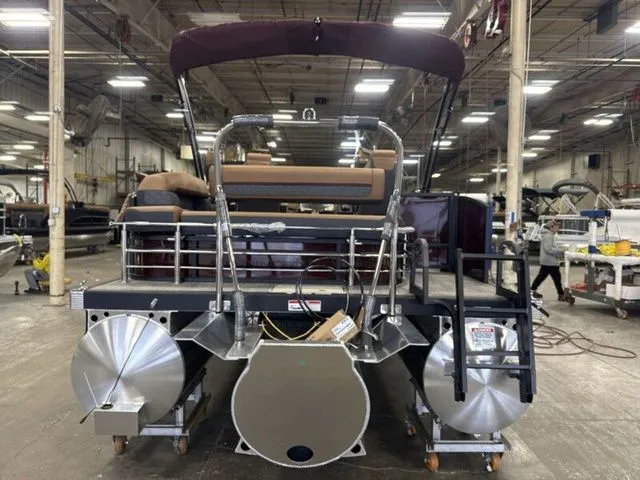 Slide: The Image of Bennington S Swingback 22 SSB 2026 - 7