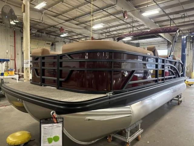 Slide: The Image of Bennington S Swingback 22 SSB 2026 - 4