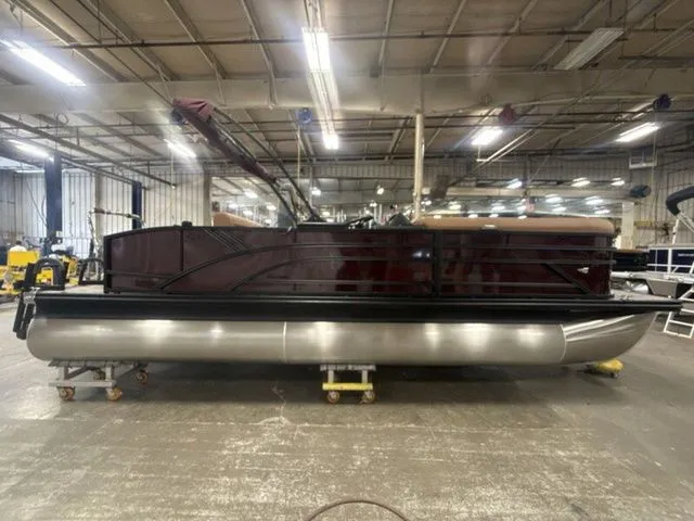 Slide: The Image of Bennington S Swingback 22 SSB 2026 - 9