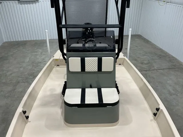 Slide: The Image of Freedom Boats 19' Patriot 2026 - 12