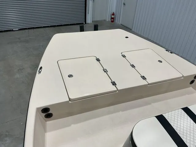 Slide: The Image of Freedom Boats 19' Patriot 2026 - 14