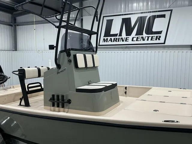 Slide: The Image of Freedom Boats 19' Patriot 2026 - 7