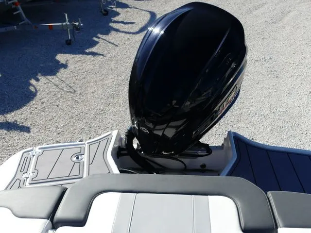 Slide: The Image of Chaparral 21 SSi OB 2024 - 4