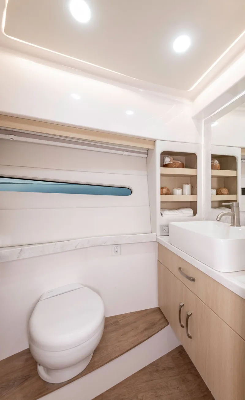 Slide: The Image of Regal 38 Grande Coupe 2020 - 26