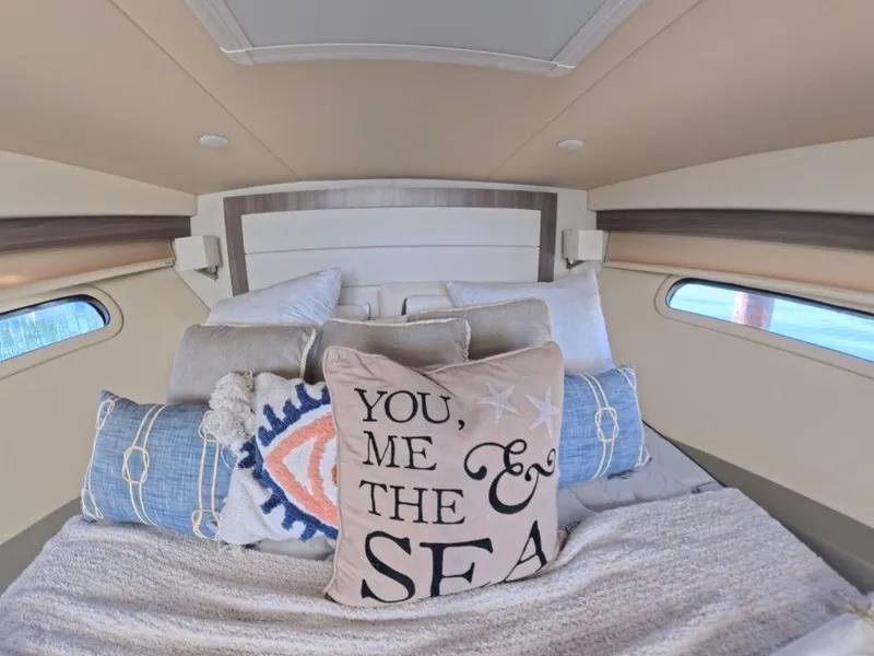 Slide: The Image of Regal 38 Grande Coupe 2020 - 40