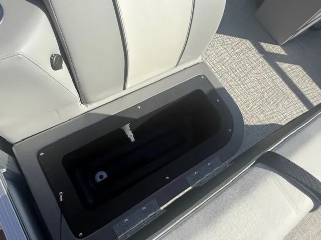 Slide: The Image of Avalon Venture 85 Quad Fish - 21' 2026 - 9