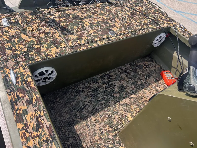 Slide: The Image of Patriot 22x60 2020 - 3