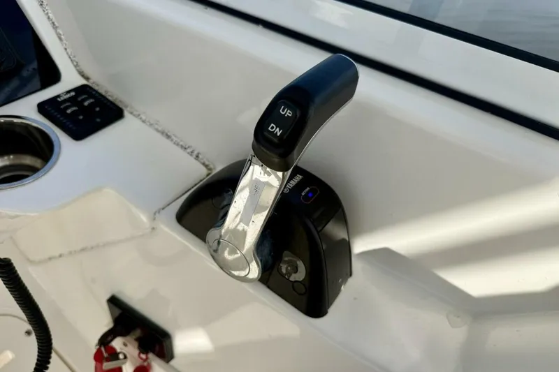 Slide: The Image of 2018 Edgewater 248 CX - 12