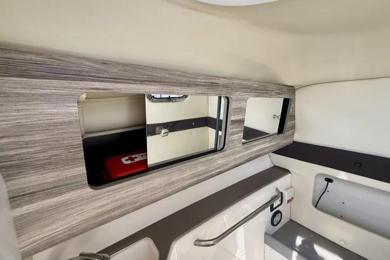 Slide: The Image of 2018 Edgewater 248 CX - 22