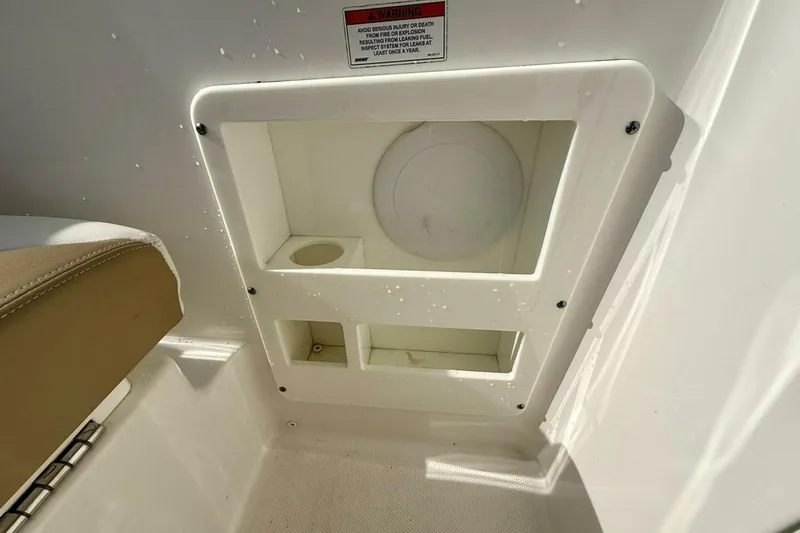 Slide: The Image of 2018 Edgewater 248 CX - 28