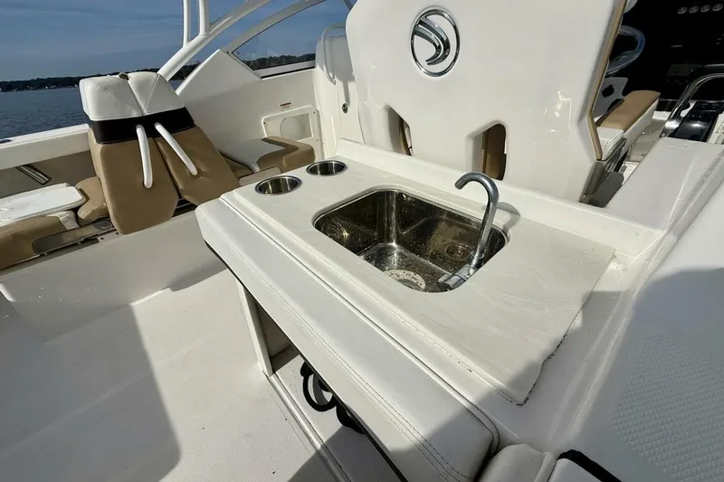 Slide: The Image of 2018 Edgewater 248 CX - 30