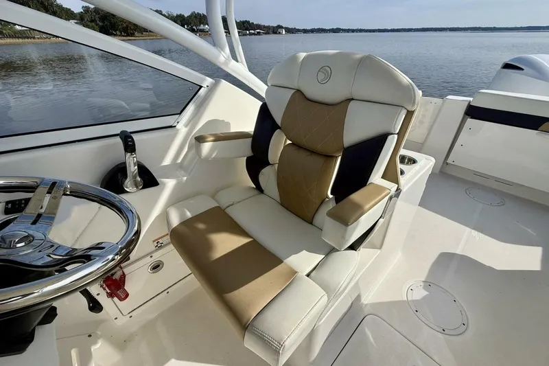 Slide: The Image of 2018 Edgewater 248 CX - 8