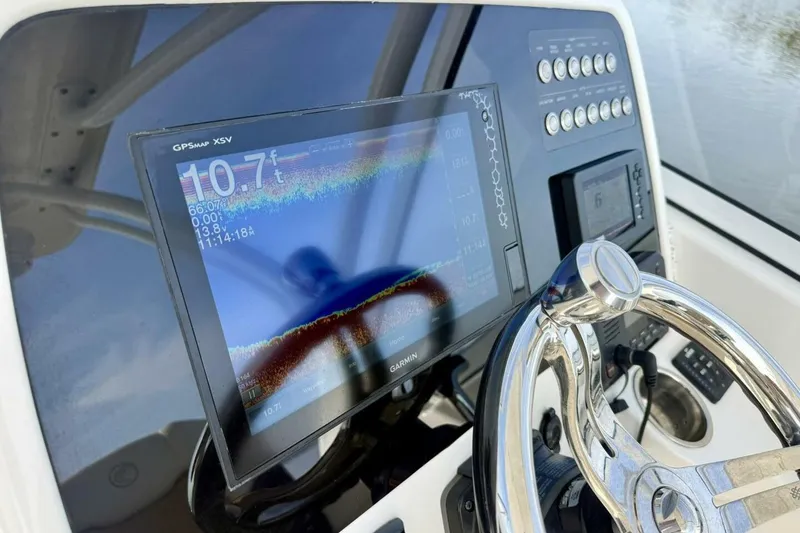 Slide: The Image of 2018 Edgewater 248 CX - 9