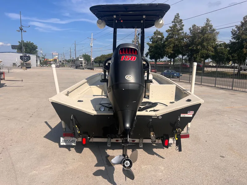 Slide: The Image of Alumacraft 20 Bay 2021 - 5