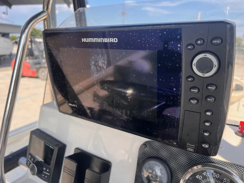 Slide: The Image of Alumacraft 20 Bay 2021 - 7