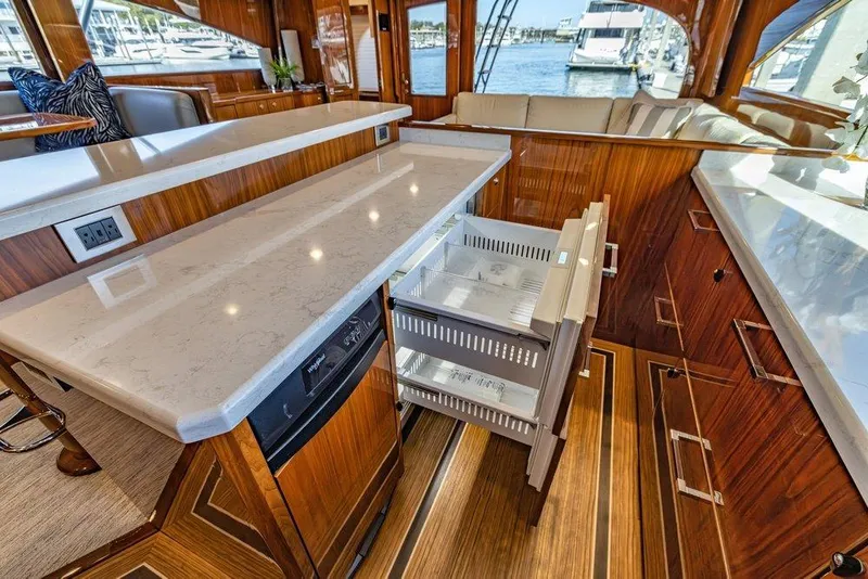 Slide: The Image of Viking 72 Convertible 2022 - 44