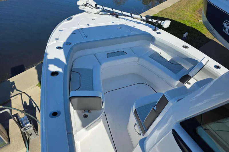 Slide: The Image of 2026 Blackfin 262 HB boat with spacious seating and modern design. - 9