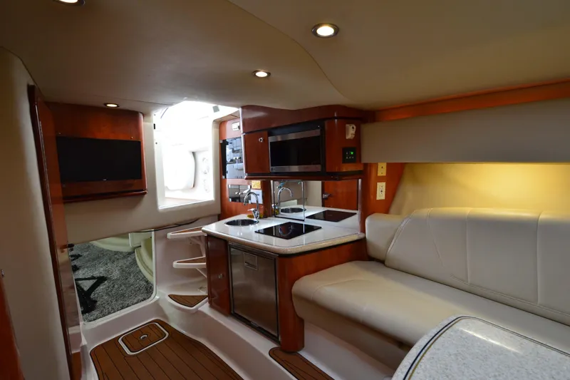 Slide: The Image of Luxurious interior of 2007 Fountain 38 Sportfish Cruiser OB with modern amenities. - 30