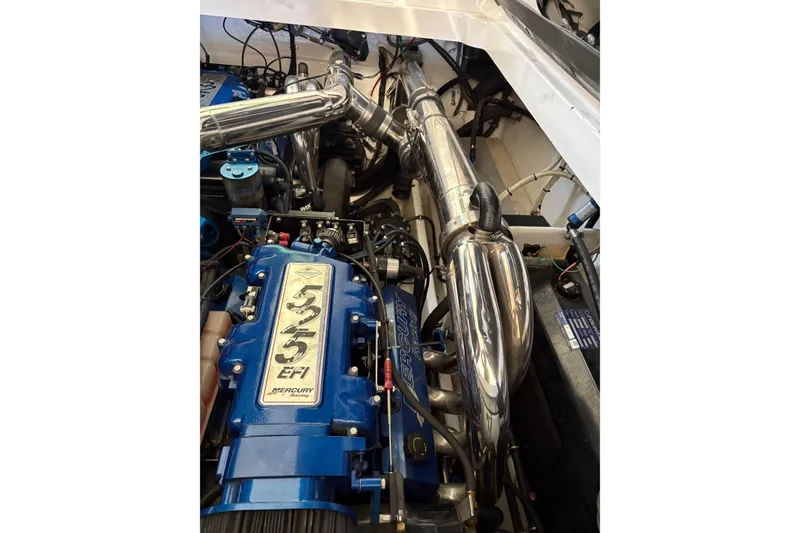 Slide: The Image of 2006 Fountain 42 Lightning engine with Mercury Racing 525 EFI, showcasing polished components. - 24