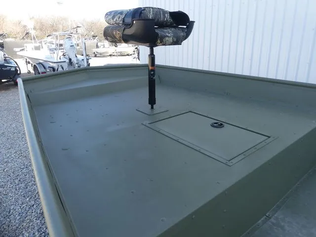 Slide: The Image of Lowe L1852MT Aura Jon 2026 - 12