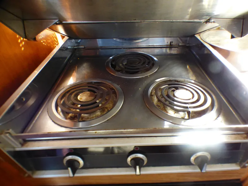 Slide: The Image of 3-Burner Electric Cooktop w/ Oven - 41