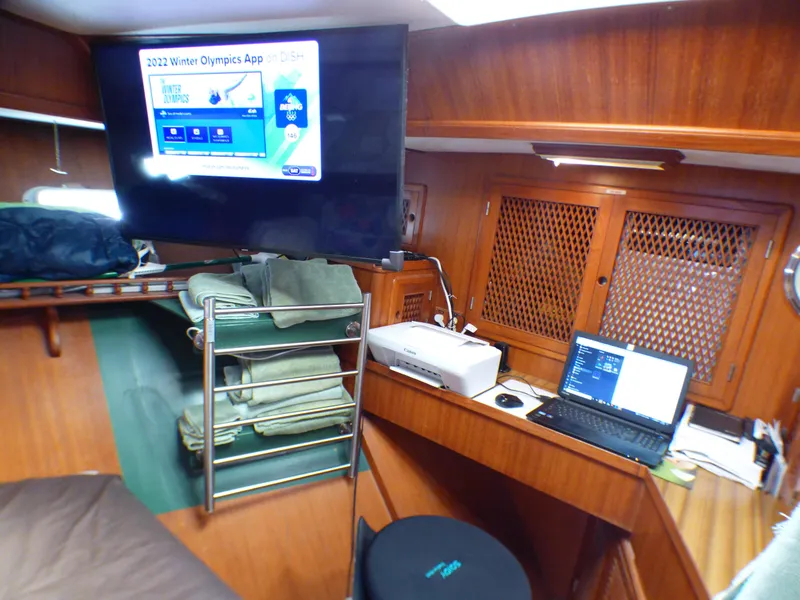 Slide: The Image of Spindrift 39 ft. Aft Cabin Twin Diesel 1984 - 62