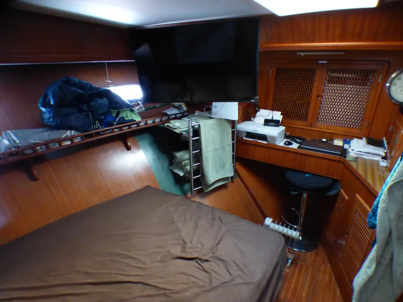 Slide: The Image of Spindrift 39 ft. Aft Cabin Twin Diesel 1984 - 64