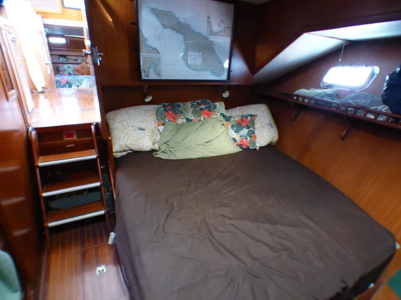 Slide: The Image of Spindrift 39 ft. Aft Cabin Twin Diesel 1984 - 65