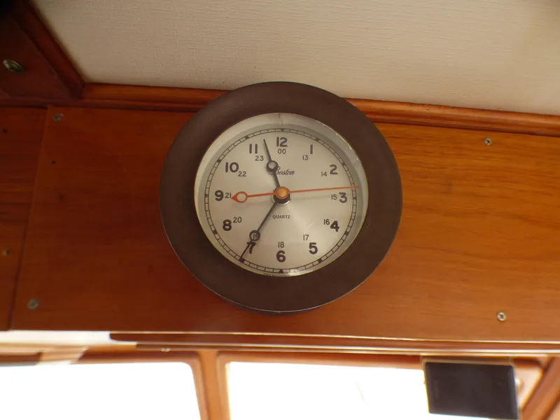 Slide: The Image of Spindrift 39 ft. Aft Cabin Twin Diesel 1984 - 76