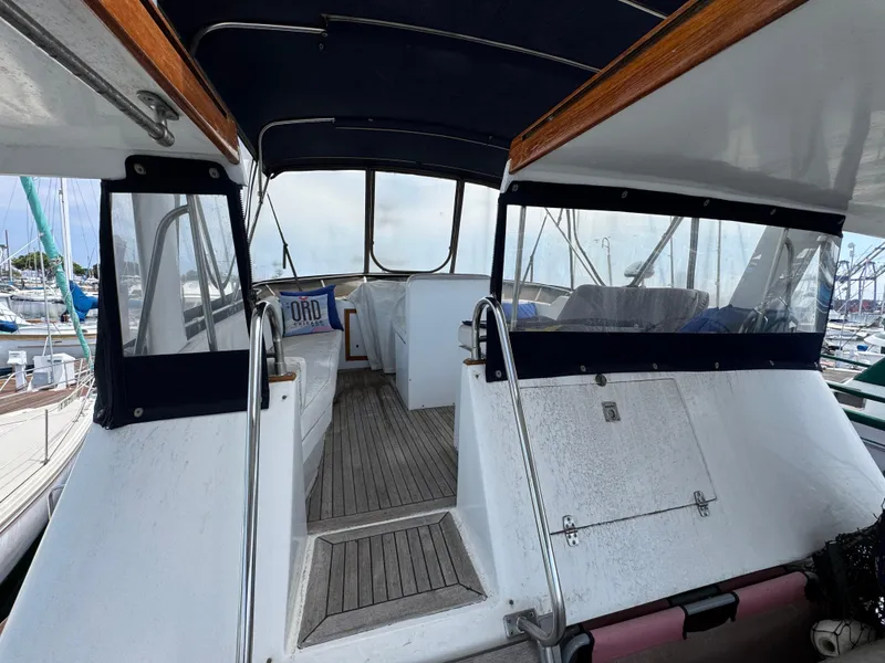 Slide: The Image of Spindrift 39 ft. Aft Cabin Twin Diesel 1984 - 81