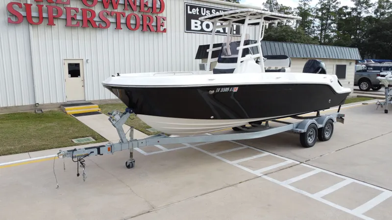 Slide: The Image of Bayliner Trophy T22CC 2022 - 10