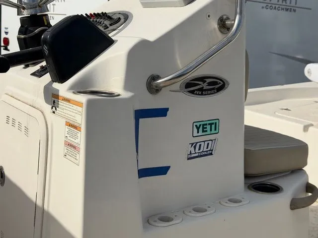 Slide: The Image of Carolina JVX18CC 2018 - 17